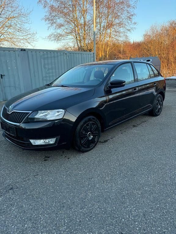 Schwarz Gebraucht 2016 Skoda Rapid Ambition Limousine | 6.000 € (Guter Preis) - Bild 1/4