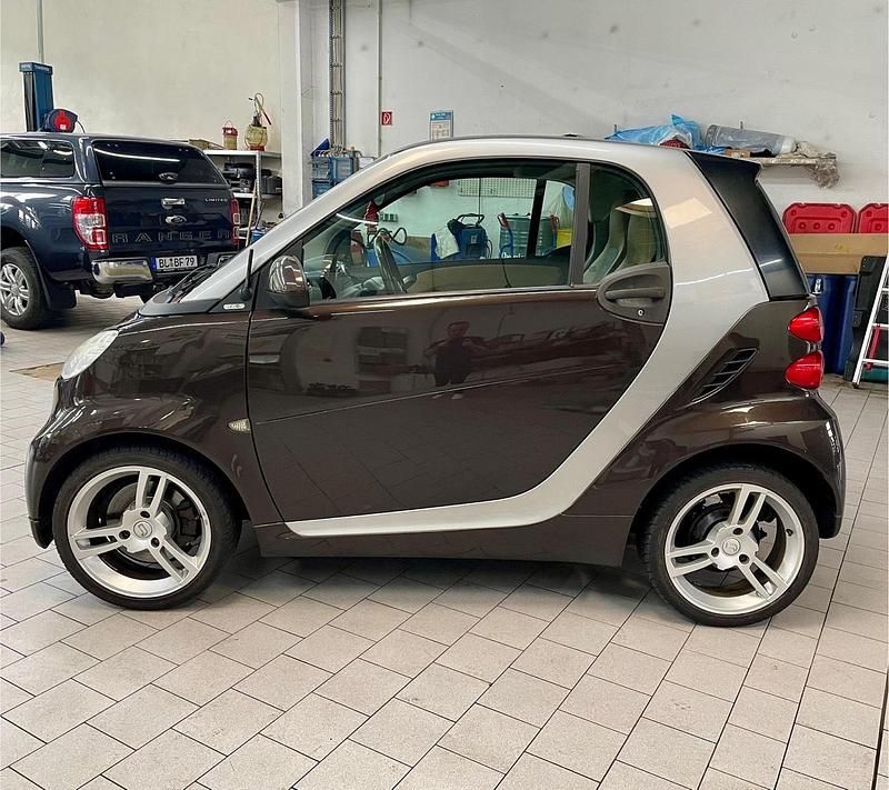 Gebraucht 2009 Smart ForTwo Coupé Kleinwagen | 5.099 € (Teuer) - Bild 1/4