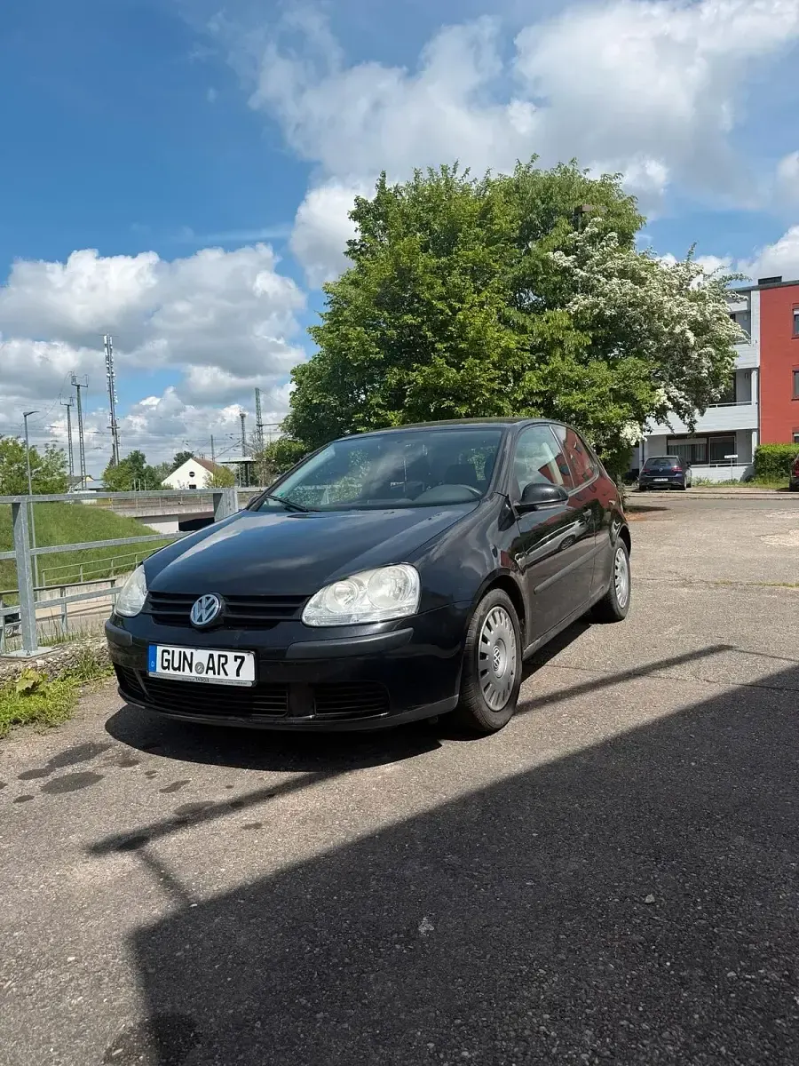 Gebraucht VW Golf V 85 PS (62 kW) 2005 Schwarz Kleinwagen