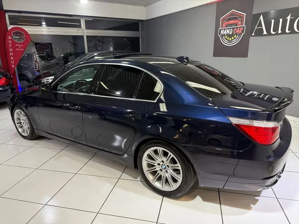 Gebraucht BMW 520 Exclusive 170 PS (125 kW) 2008 Blau Limousine