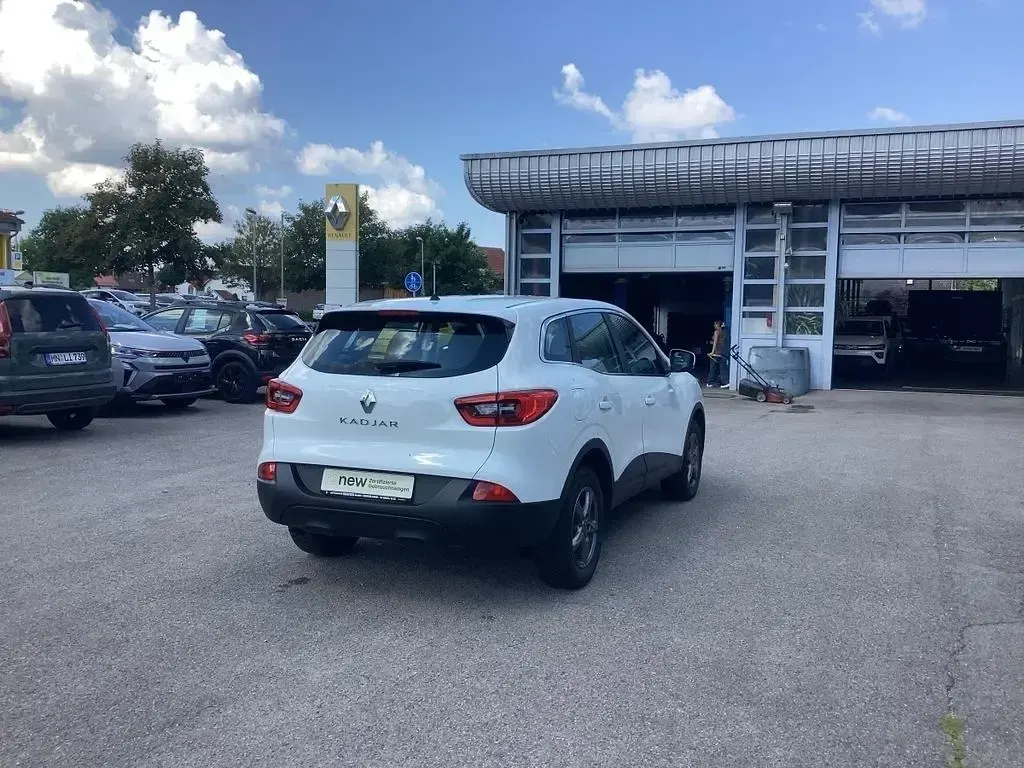 Gebraucht Renault Kadjar Life 131 PS (96 kW) 2016 Gletscherweiss SUV