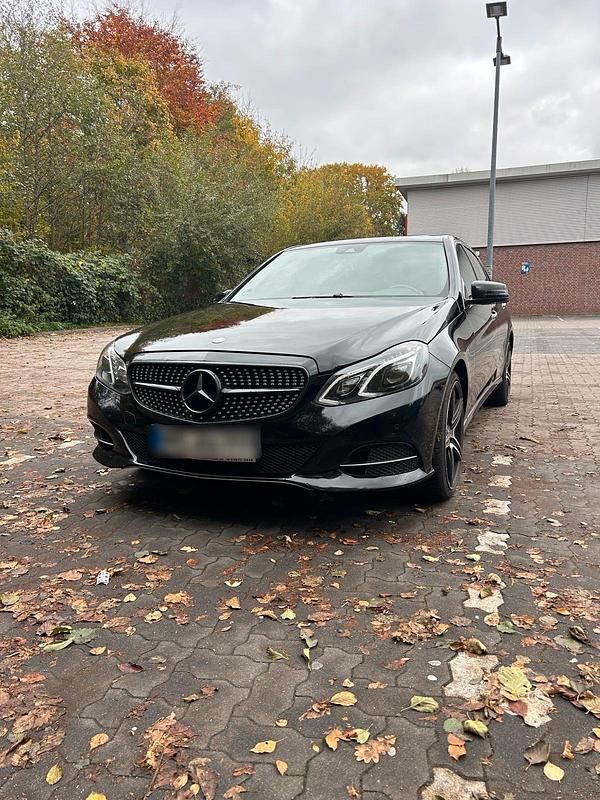 Schwarz Gebraucht 2014 Mercedes E350 Limousine | 9.000 € (Superpreis) - Bild 1/4