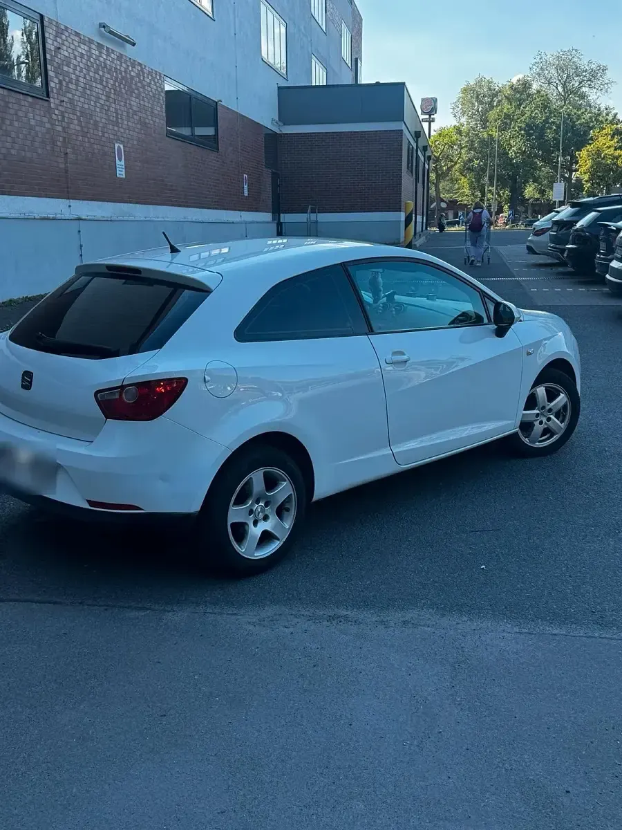 Gebraucht Seat Ibiza 105 PS (77 kW) 2012 Weiß Coupé
