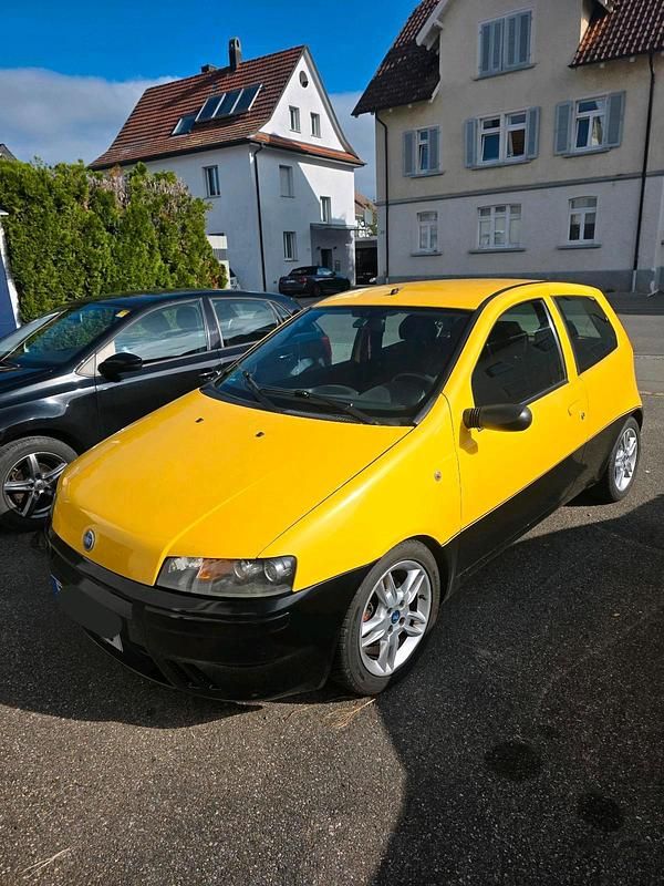 Gelb Gebraucht 2003 Fiat Punto Kleinwagen | 999 € (Superpreis) - Bild 1/4