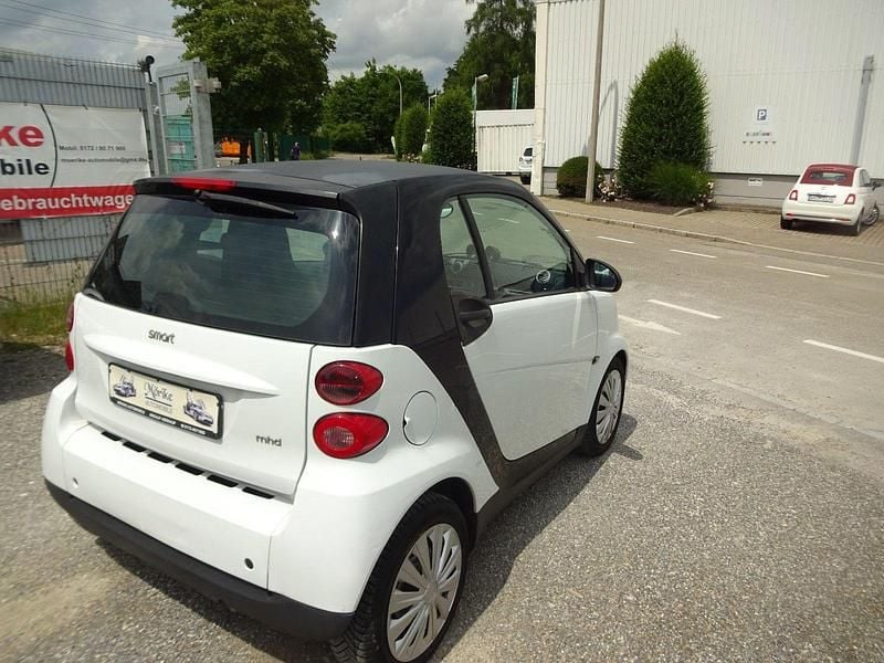 Gebraucht Smart ForTwo Coupé 61 PS (44 kW) 2012 Weiß Coupé