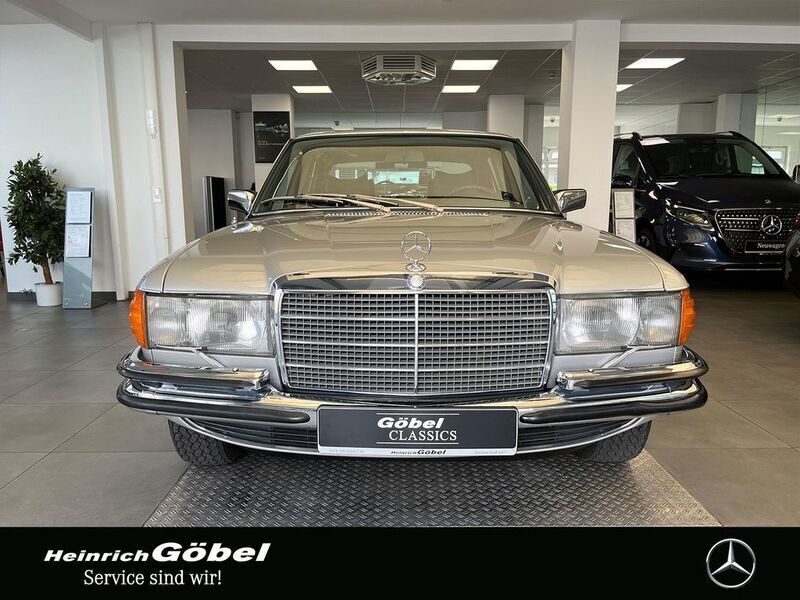 Gebraucht Mercedes 450 286 PS (210 kW) 1975 Silber Limousine