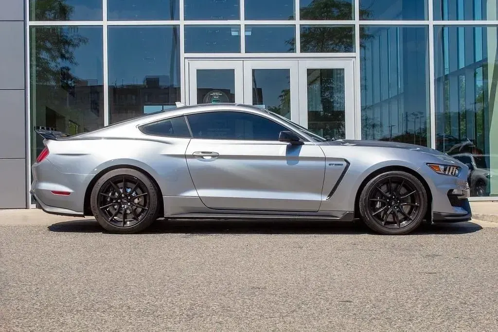 Gebraucht Ford Mustang 526 PS (386 kW) 2020 Silber