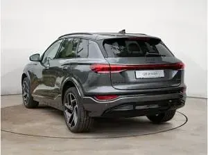 Neu Audi Q6 e-tron 314 kW (428 PS) 2026 Grau (grau / daytonagrau perleffekt) SUV