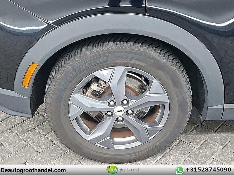 Second-hand Ford Mustang Mach-E 189 kW (258 CP) 2021 Negru SUV