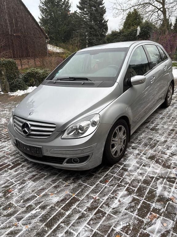 Silber Gebraucht 2006 Mercedes B200 Van / Kleinbus | 3.600 € (Guter Preis) - Bild 1/4