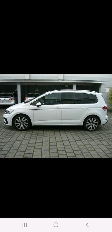 Gebraucht VW Touran Highline 150 PS (110 kW) 2017 Weiß Van / Kleinbus