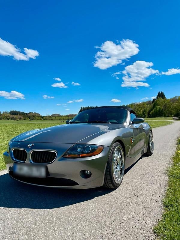 Gebraucht BMW Z4 170 PS (125 kW) 2004 Grau Cabrio