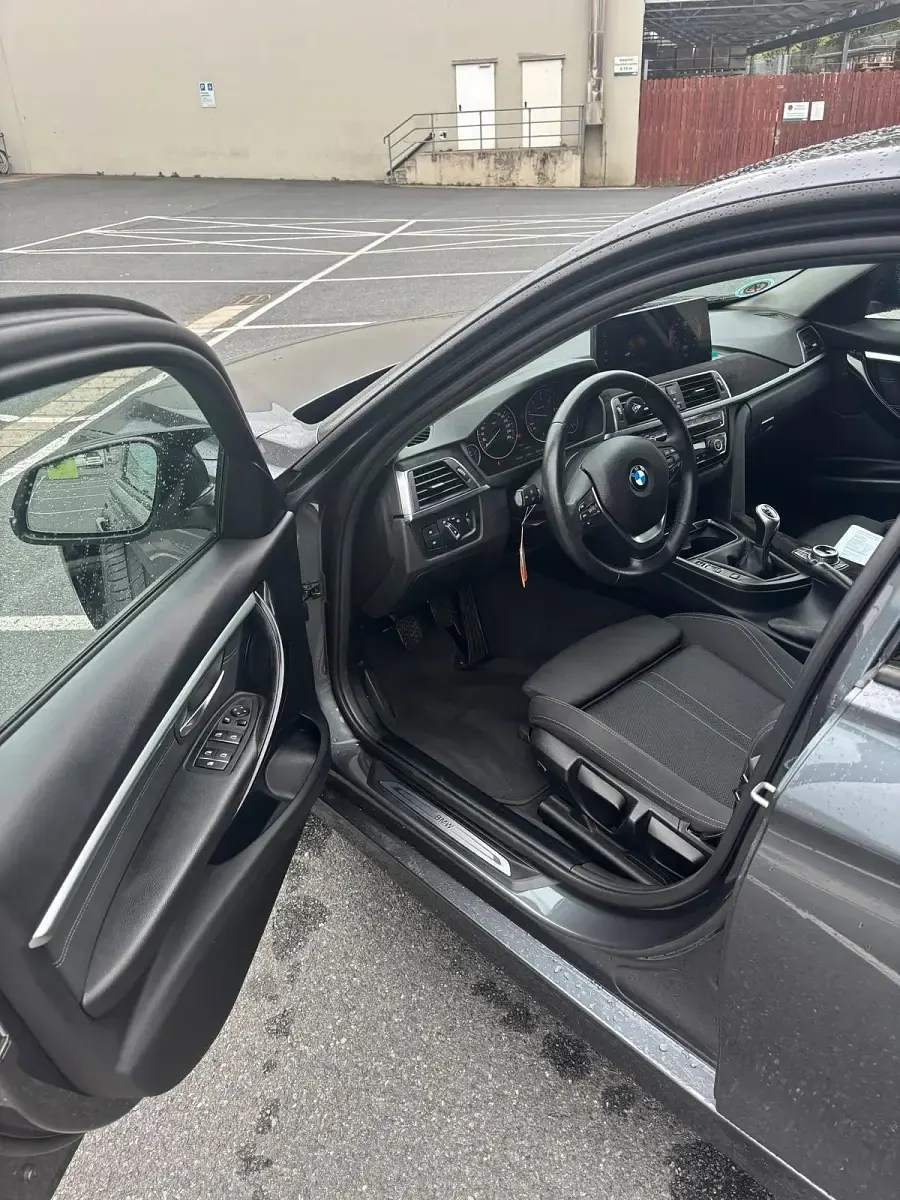 Gebraucht BMW 316 116 PS (85 kW) 2018 Grau Limousine