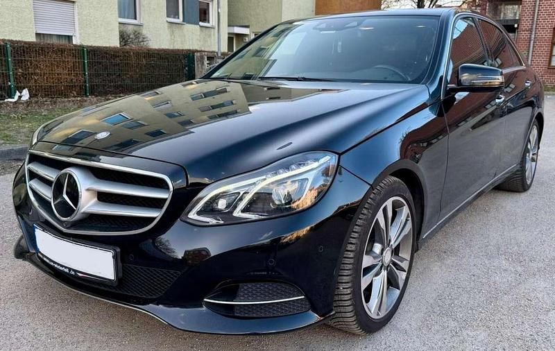 Gebraucht Mercedes E350 Avantgarde 252 PS (185 kW) 2013 Schwarz Limousine