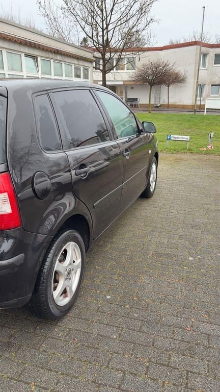 Gebraucht VW Polo Comfortline 75 PS (55 kW) 2004 Schwarz Kleinwagen