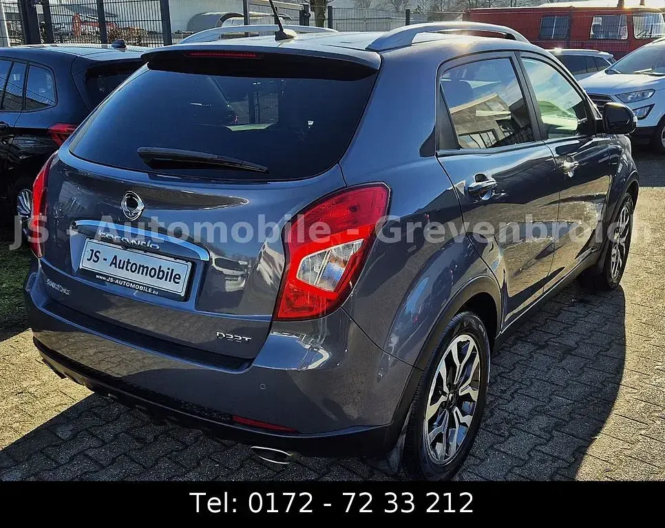 Gebraucht SsangYong Korando 178 PS (130 kW) 2016 Grau SUV