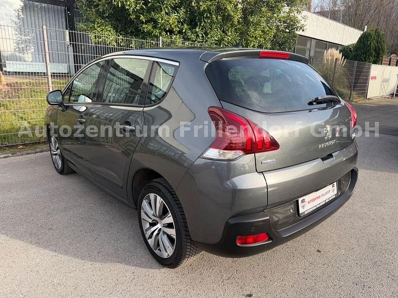 Gebraucht Peugeot 3008 Active 120 PS (88 kW) 2016 Grau SUV
