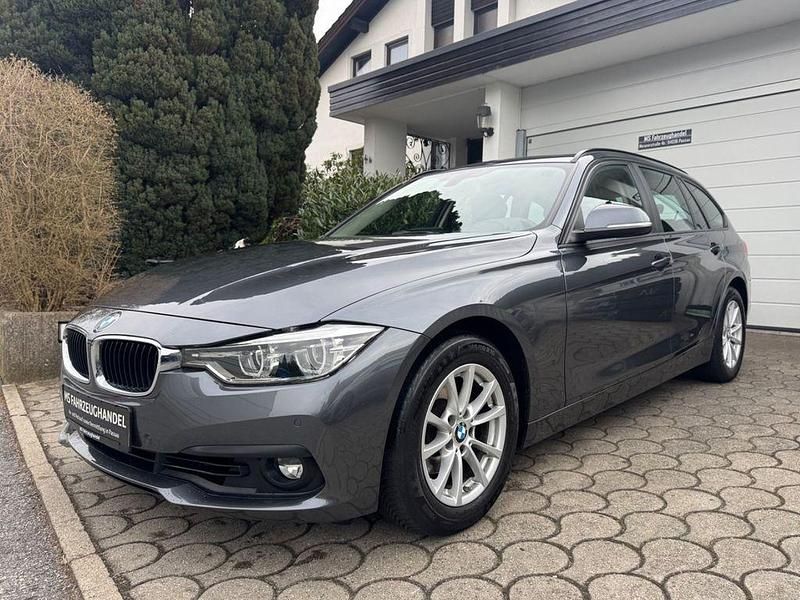 Gebraucht BMW 320 Advantage 184 PS (135 kW) 2018 Grau Kombi