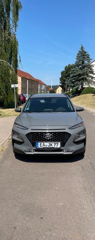 Grau Gebraucht 2020 Hyundai Kona Trend SUV | 17.600 € (Fairer Preis) - Bild 1/4