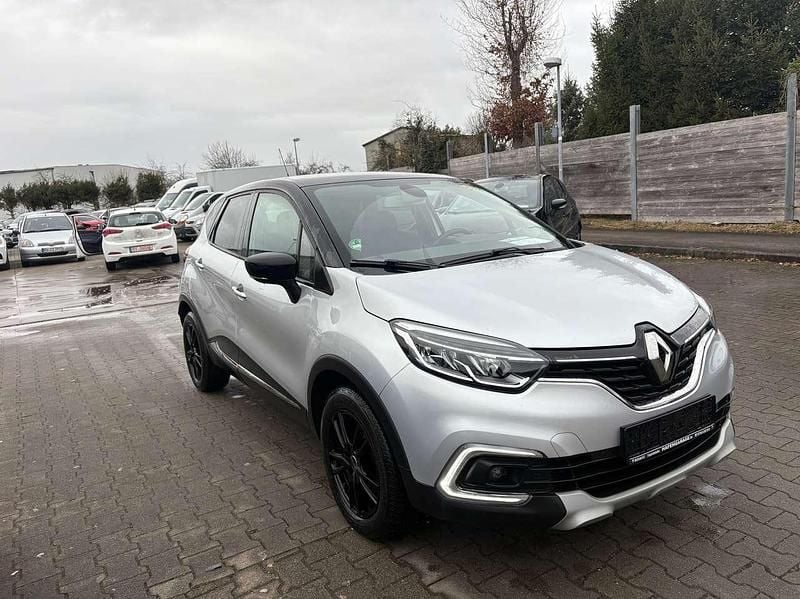 Gebraucht Renault Captur Collection 131 PS (96 kW) 2019 Grau d69 + schwarz gne SUV