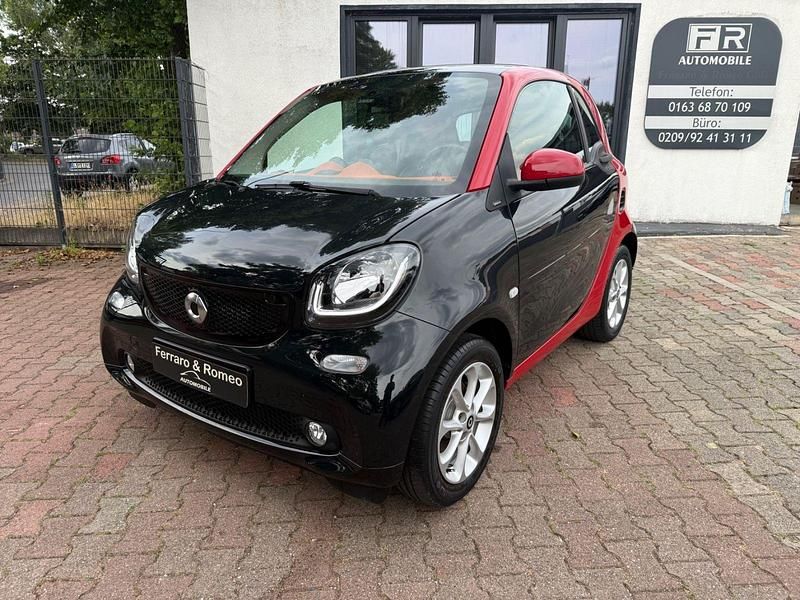 Rot Gebraucht 2017 Smart ForTwo Coupé Basis Coupé | 6.999 € (Guter Preis) - Bild 1/4