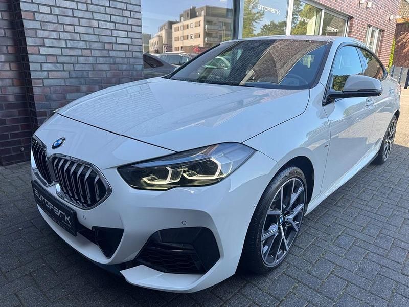 Weiß Gebraucht 2024 BMW 218 M Sport Coupé | 25.999 € (Guter Preis) - Bild 1/4