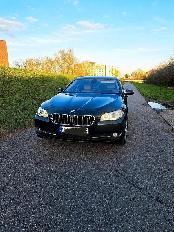Gebraucht BMW 525 204 PS (150 kW) 2011 Grau Limousine