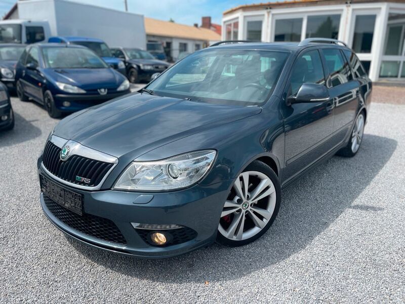Grau metallic Gebraucht 2012 Skoda Octavia RS Kombi | 10.690 € (Fairer Preis) - Bild 1/4