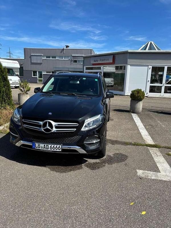 Schwarz Gebraucht 2016 Mercedes GLE350 SUV | 25.000 € (Superpreis) - Bild 1/4