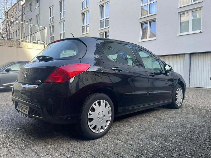 Gebraucht Peugeot 308 156 PS (114 kW) 2011 Schwarz Kleinwagen