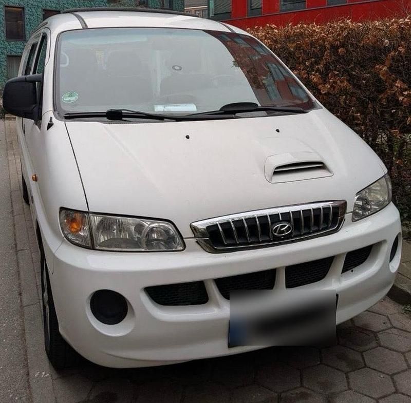 Weiß Gebraucht 2006 Hyundai H-1 Van | 4.500 € - Bild 1/4