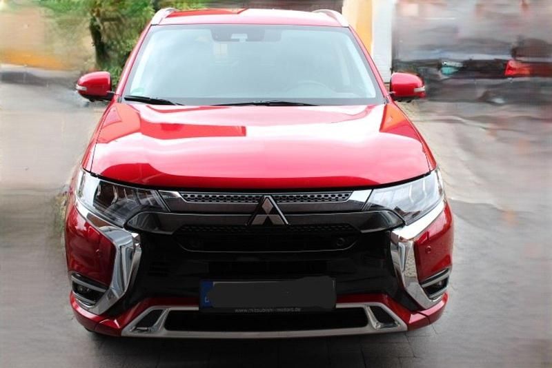 Rot Gebraucht 2021 Mitsubishi Outlander P-HEV SUV | 23.500 € (Fairer Preis) - Bild 1/4