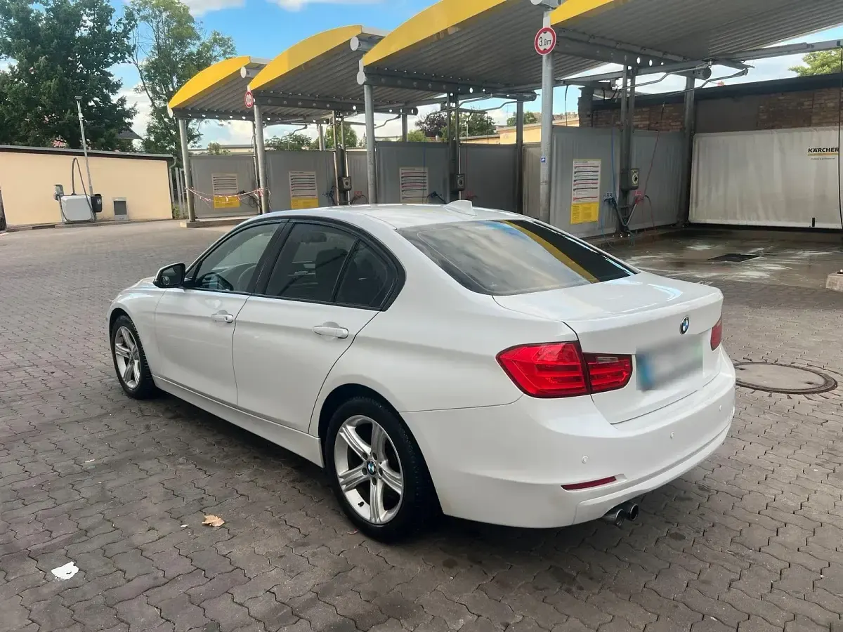Gebraucht BMW 328 245 PS (180 kW) 2013 Weiß Limousine