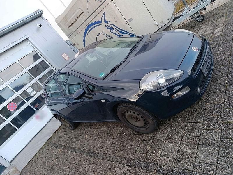Gebraucht Fiat Punto Evo 84 PS (61 kW) 2015 Blau Kleinwagen
