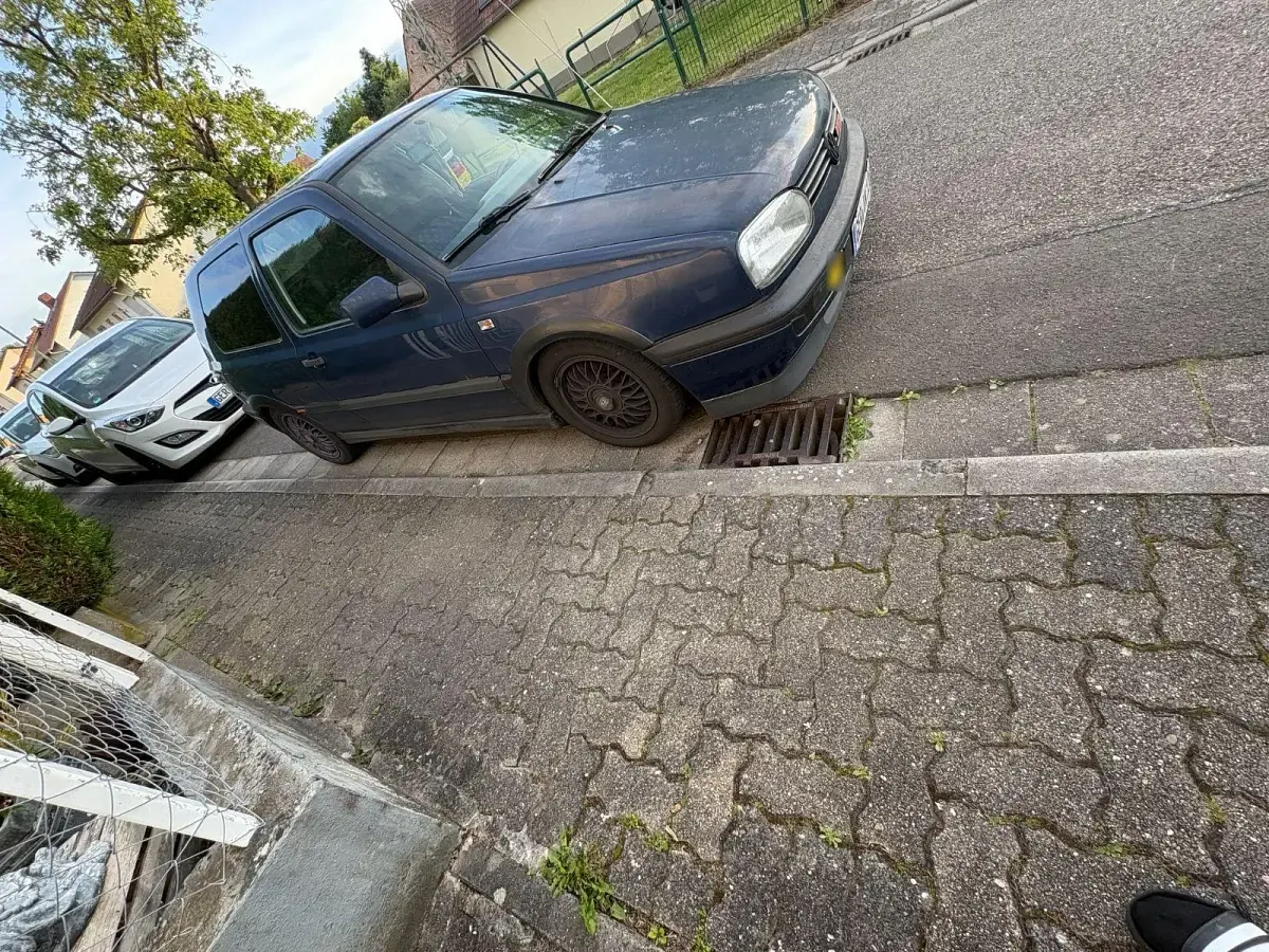 Gebraucht VW Golf III 90 PS (66 kW) 1992 Blau Kleinwagen