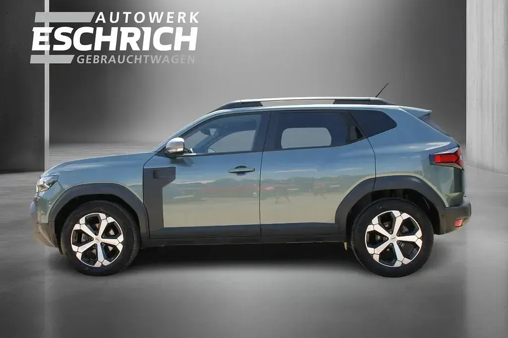 Gebraucht Dacia Duster Journey 94 PS (69 kW) 2024 Grün SUV