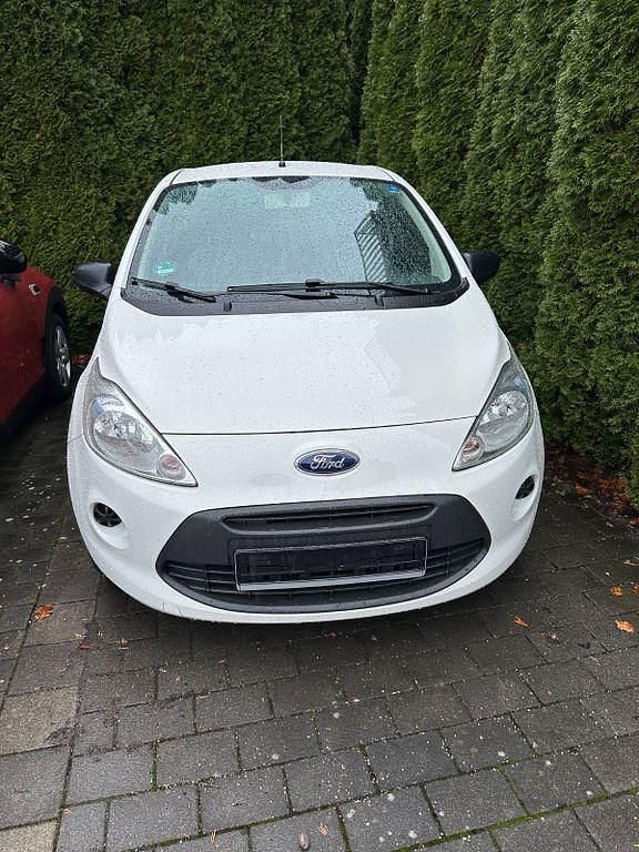 Gebraucht Ford Ka 69 PS (50 kW) 2014 Weiß Kleinwagen