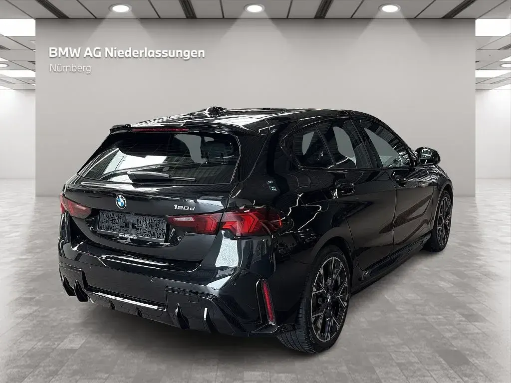 Gebraucht BMW 120 M Sport 163 PS (119 kW) 2025 Schwarz Kleinwagen