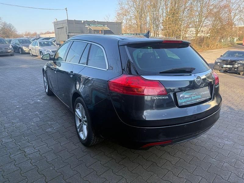 Gebraucht Opel Insignia 160 PS (117 kW) 2012 Schwarz Kombi