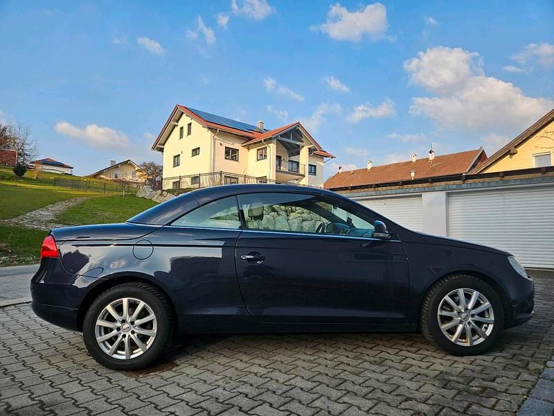 Gebraucht VW Eos 150 PS (110 kW) 2006 Blau Cabrio