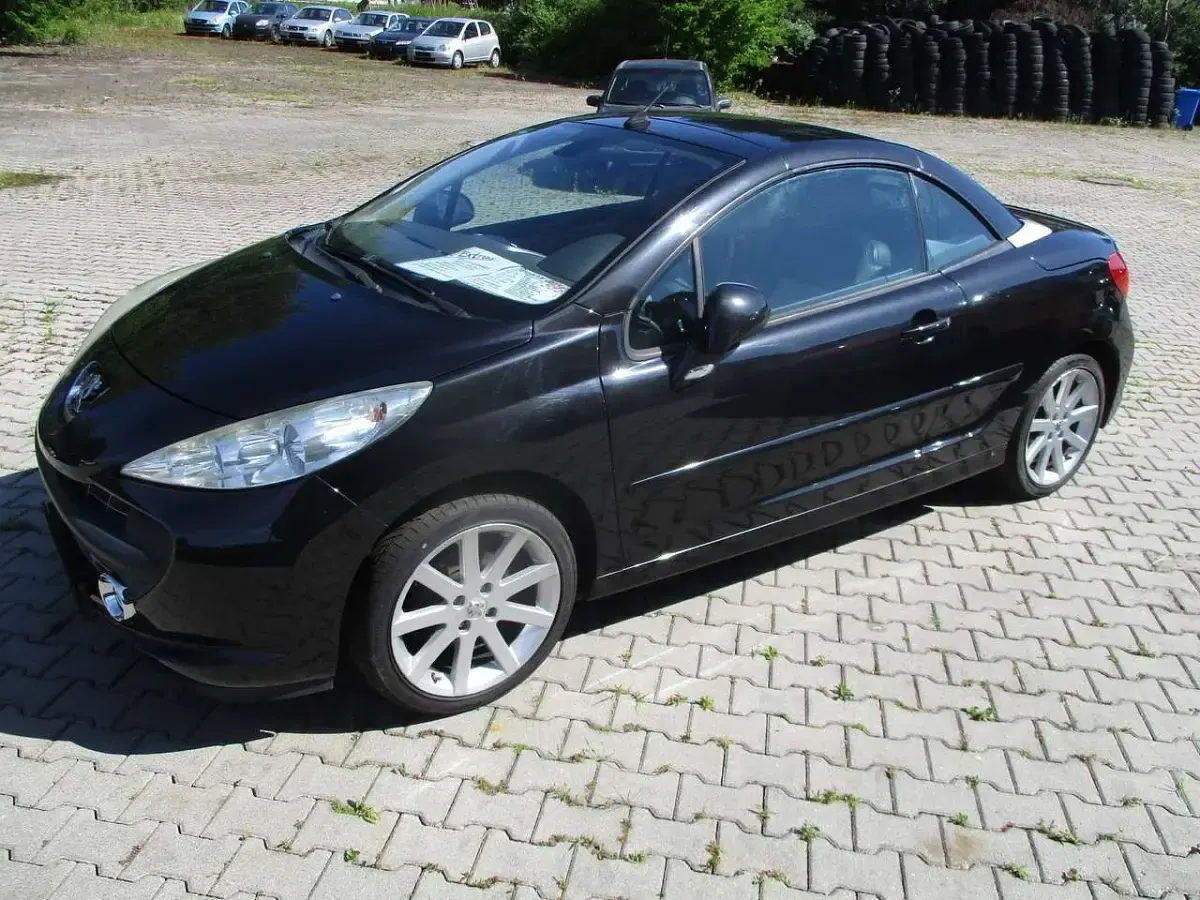 Gebraucht Peugeot 207 CC Platinum 120 PS (88 kW) 2009 Schwarz Cabrio