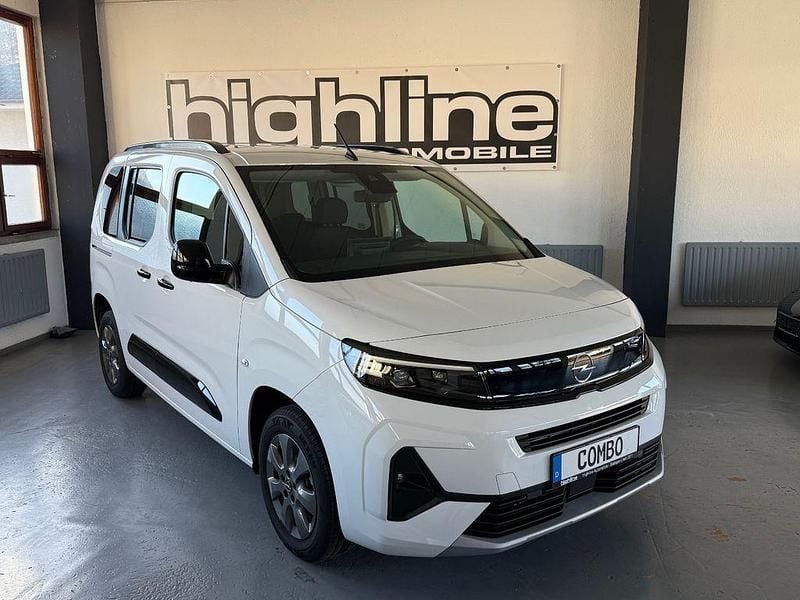 Weiß Neu 2026 Opel Combo Life Elegance Van / Kleinbus | 24.890 € (Superpreis) - Bild 1/4