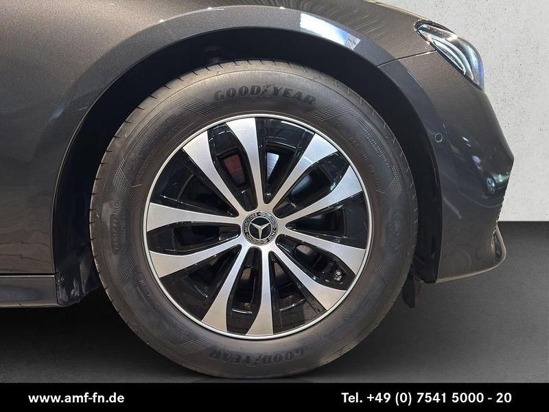 Gebraucht Mercedes E220 Avantgarde 197 PS (144 kW) 2023 Grau Kombi