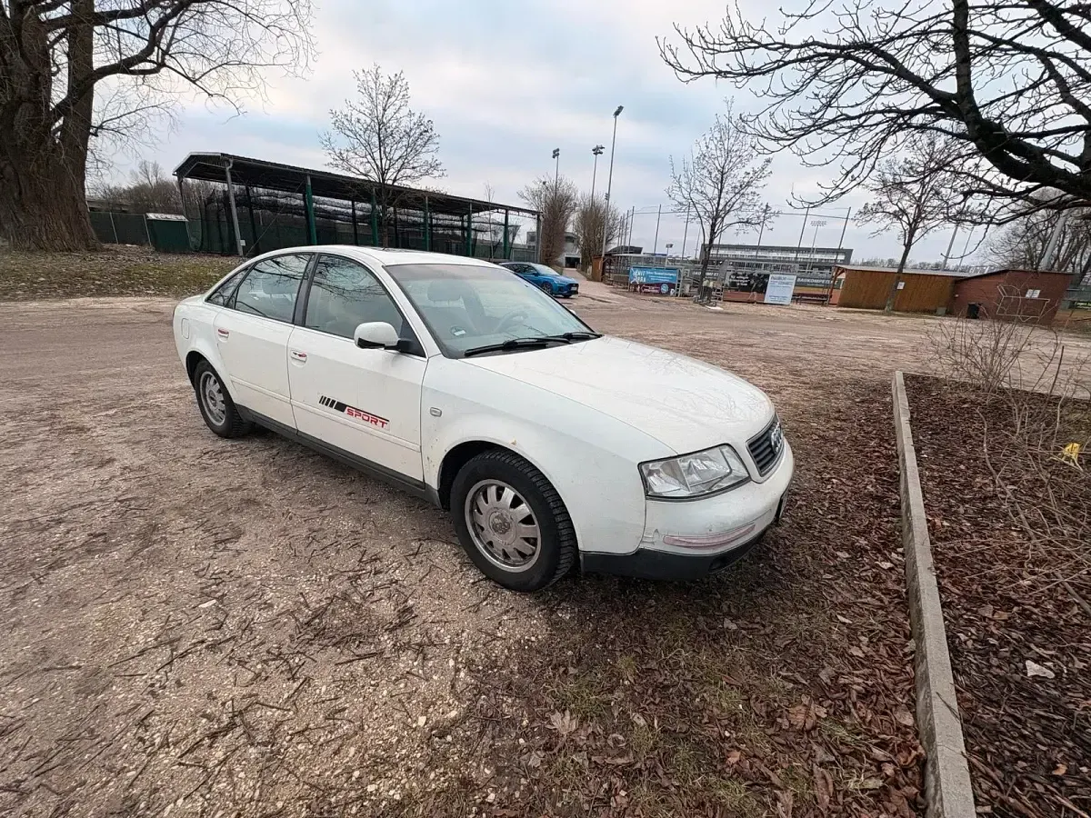 Gebraucht Audi A6 110 PS (80 kW) 1997 Weiß Limousine