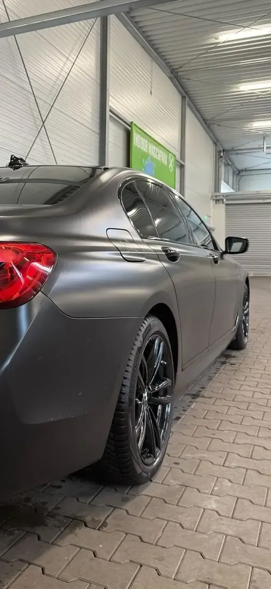 Gebraucht BMW 740 M Sport 320 PS (235 kW) 2016 Schwarz Limousine