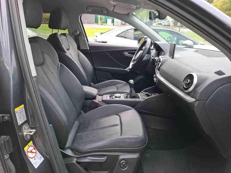 Gebraucht Audi Q2 Advanced 150 PS (110 kW) 2022 Grau SUV