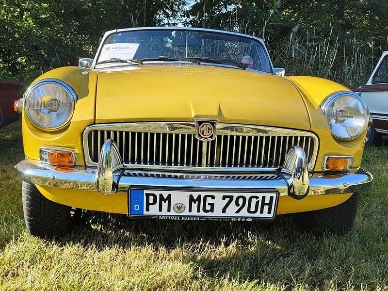 Gebraucht MG B 63 PS (46 kW) 1979 Gelb Cabrio