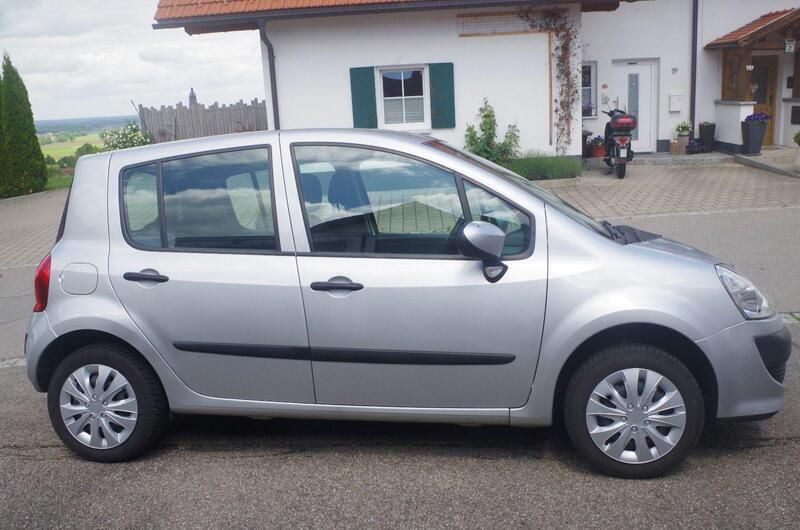 Grau Gebraucht 2009 Renault Modus Expression Van / Kleinbus | 2.100 € (Guter Preis) - Bild 1/4