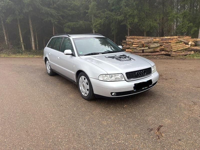 Silber Gebraucht 2000 Audi A4 Kombi | 1.650 € (Fairer Preis) - Bild 1/4