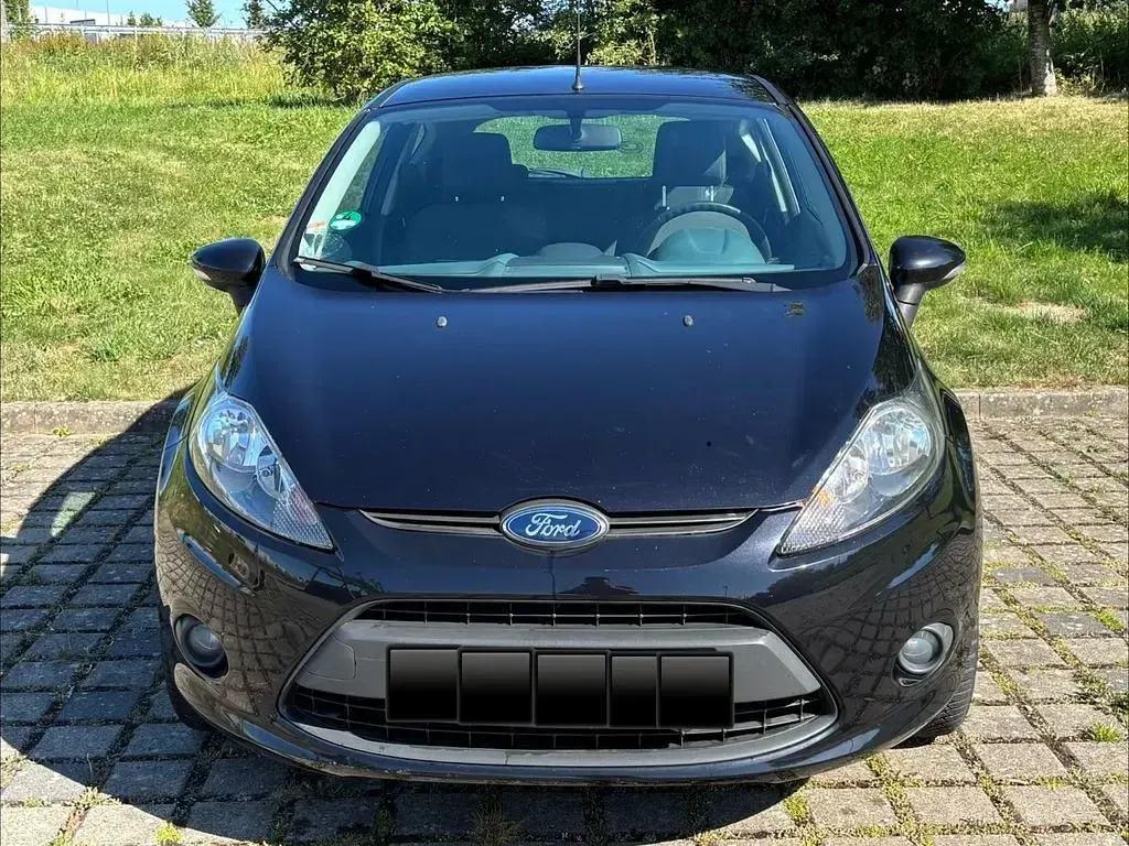 Gebraucht Ford Fiesta Titanium 82 PS (60 kW) 2012 Schwarz Kleinwagen